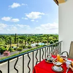 Szálloda Logis & Restaurant Aux Tauzins Montfort-en-Chalosse