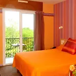Logis & Restaurant Aux Tauzins
