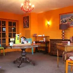 Logis & Restaurant Aux Tauzins 蒙福尔－昂沙洛斯