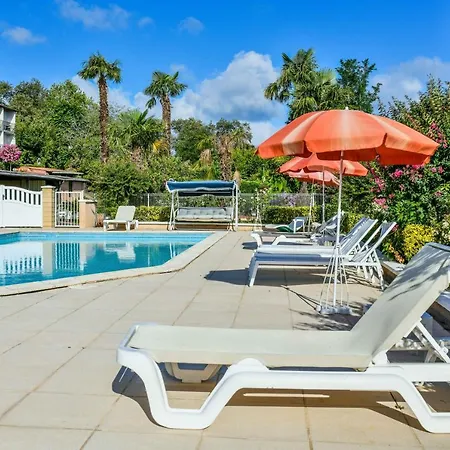 Hotel Logis Hôtel&restaurant Aux Tauzins