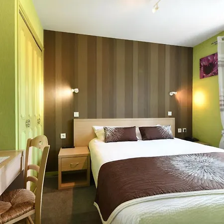 Logis Hôtel&restaurant Aux Tauzins Hotel