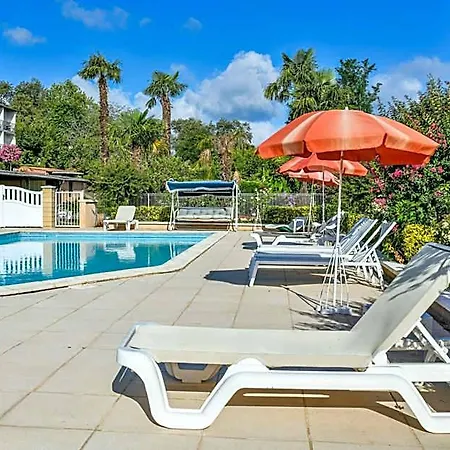 Aux Tauzins Hotel 3*