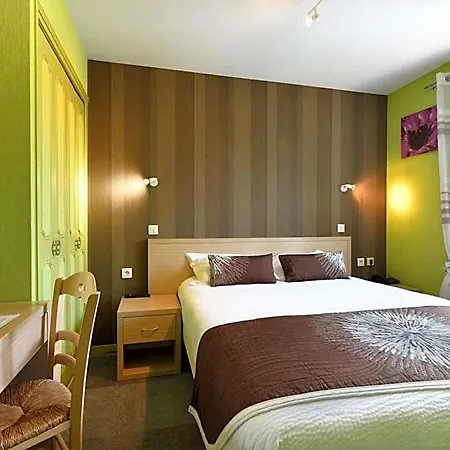 Aux Tauzins Hotel 3*