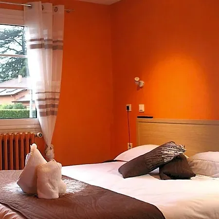 Hotel Aux Tauzins 3*