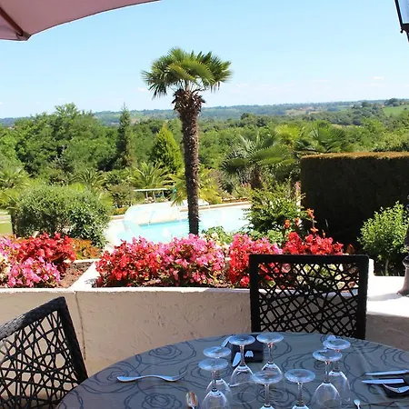 Hotel Logis Hôtel&restaurant Aux Tauzins